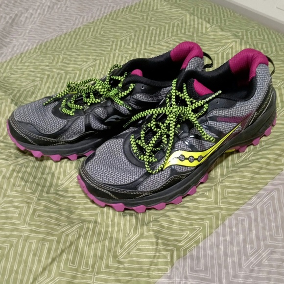 Saucony Black Grey Pink Neon Green sneakers - Picture 2 of 5